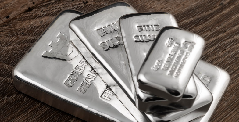 Price of Silver Fluctuates